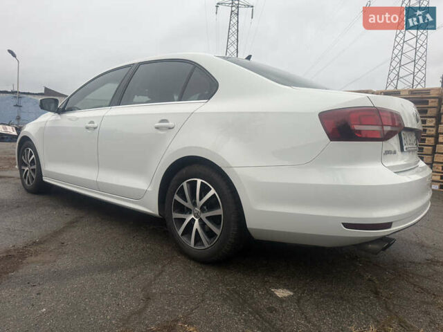 Белый Фольксваген Джетта, объемом двигателя 1.4 л и пробегом 138 тыс. км за 12300 $, фото 6 на Automoto.ua