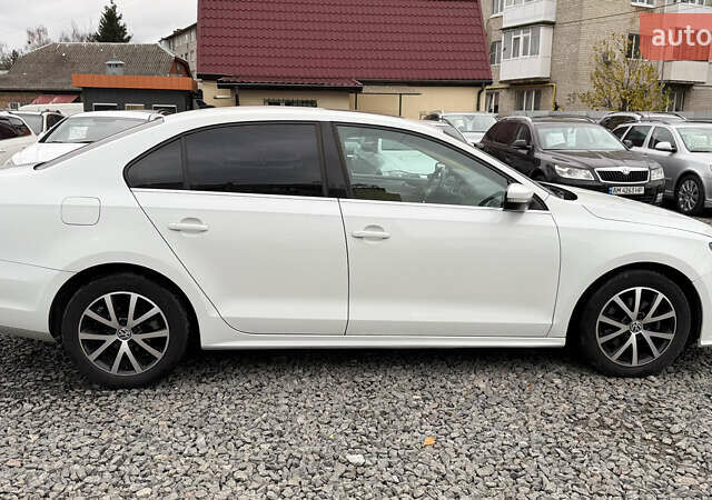 Белый Фольксваген Джетта, объемом двигателя 1.4 л и пробегом 149 тыс. км за 11500 $, фото 13 на Automoto.ua