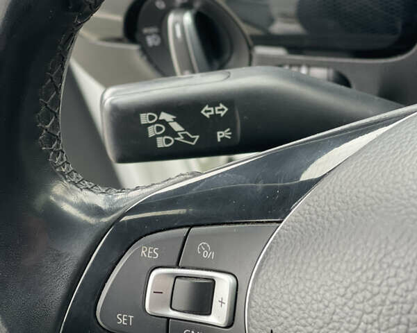 Белый Фольксваген Джетта, объемом двигателя 1.8 л и пробегом 118 тыс. км за 10000 $, фото 6 на Automoto.ua