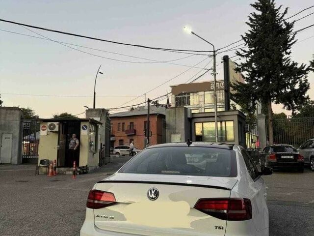 Фольксваген Джетта 2017 в Одессе на Automoto.ua Белый Фольксваген Джетта, объемом двигателя 1.4 л и пробегом 217 тыс. км за 6500 $, фото 2 на Automoto.ua