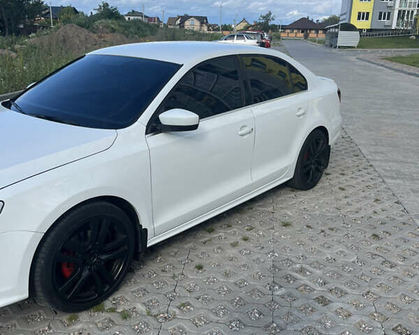 Белый Фольксваген Джетта, объемом двигателя 1.39 л и пробегом 119 тыс. км за 12400 $, фото 3 на Automoto.ua