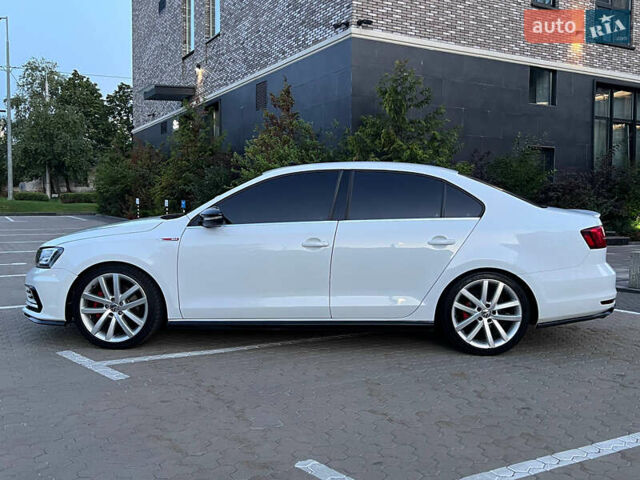 Белый Фольксваген Джетта, объемом двигателя 1.98 л и пробегом 82 тыс. км за 13500 $, фото 2 на Automoto.ua