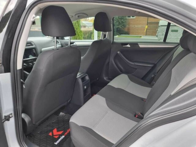 Белый Фольксваген Джетта, объемом двигателя 1.4 л и пробегом 164 тыс. км за 9999 $, фото 15 на Automoto.ua