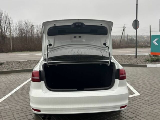 Білий Фольксваген Джетта, об'ємом двигуна 1.4 л та пробігом 120 тис. км за 10900 $, фото 4 на Automoto.ua