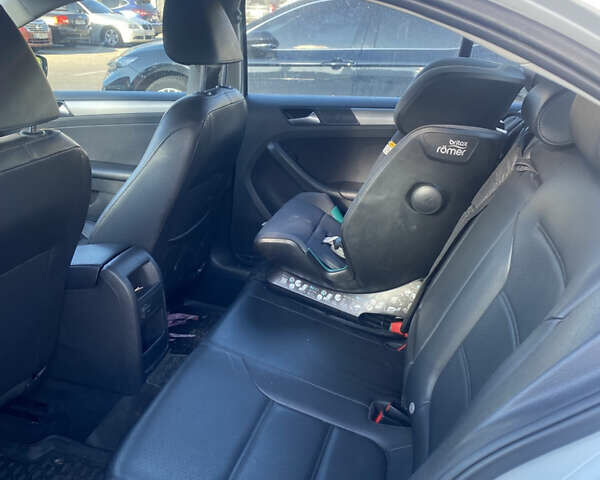 Белый Фольксваген Джетта, объемом двигателя 1.4 л и пробегом 66 тыс. км за 14000 $, фото 3 на Automoto.ua