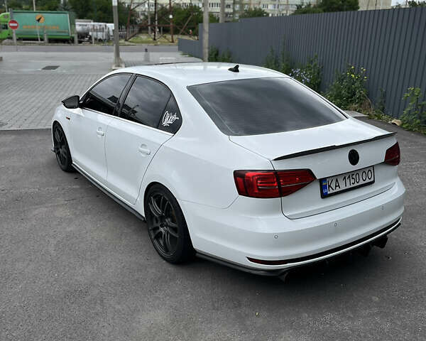 Фольксваген Джетта 2017 в Полтаве на Automoto.ua Белый Фольксваген Джетта, объемом двигателя 1.98 л и пробегом 127 тыс. км за 13500 $, фото 4 на Automoto.ua