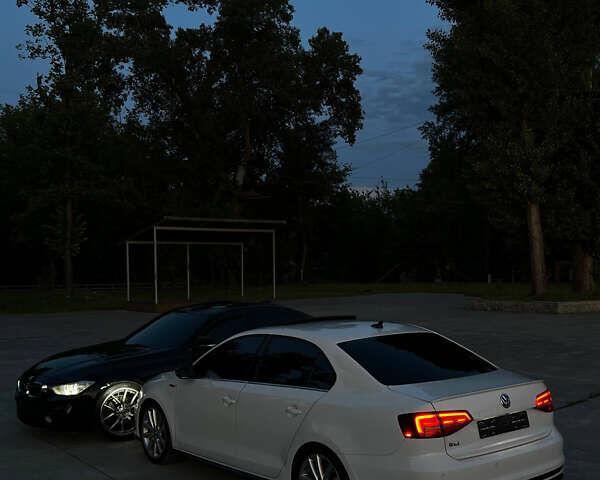 Белый Фольксваген Джетта, объемом двигателя 1.98 л и пробегом 82 тыс. км за 13500 $, фото 16 на Automoto.ua