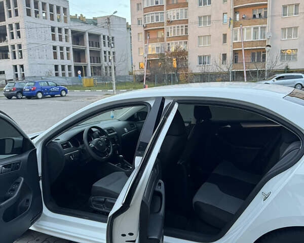 Белый Фольксваген Джетта, объемом двигателя 1.4 л и пробегом 176 тыс. км за 10500 $, фото 13 на Automoto.ua