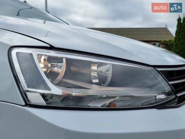 Белый Фольксваген Джетта, объемом двигателя 1.4 л и пробегом 164 тыс. км за 9999 $, фото 4 на Automoto.ua