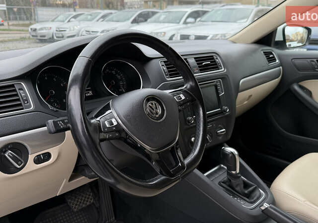 Белый Фольксваген Джетта, объемом двигателя 1.4 л и пробегом 149 тыс. км за 11500 $, фото 17 на Automoto.ua