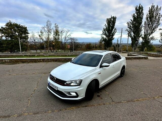Фольксваген Джетта 2017 в Славянске на Automoto.ua Белый Фольксваген Джетта, объемом двигателя 2 л и пробегом 144 тыс. км за 13800 $, фото 4 на Automoto.ua