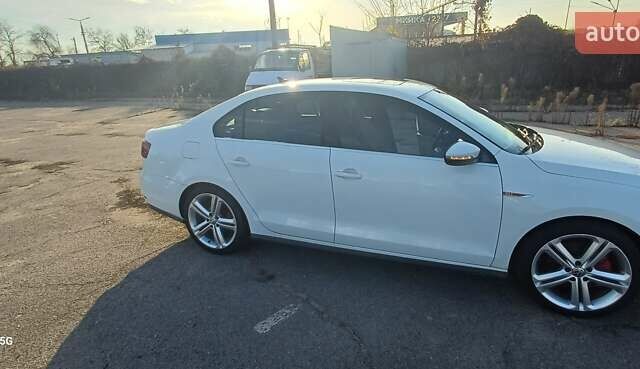 Белый Фольксваген Джетта, объемом двигателя 2 л и пробегом 63 тыс. км за 14000 $, фото 3 на Automoto.ua