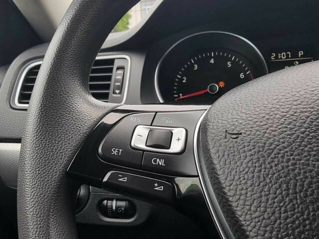 Белый Фольксваген Джетта, объемом двигателя 1.4 л и пробегом 164 тыс. км за 9999 $, фото 10 на Automoto.ua