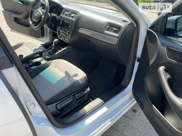 Белый Фольксваген Джетта, объемом двигателя 1.4 л и пробегом 70 тыс. км за 10999 $, фото 17 на Automoto.ua