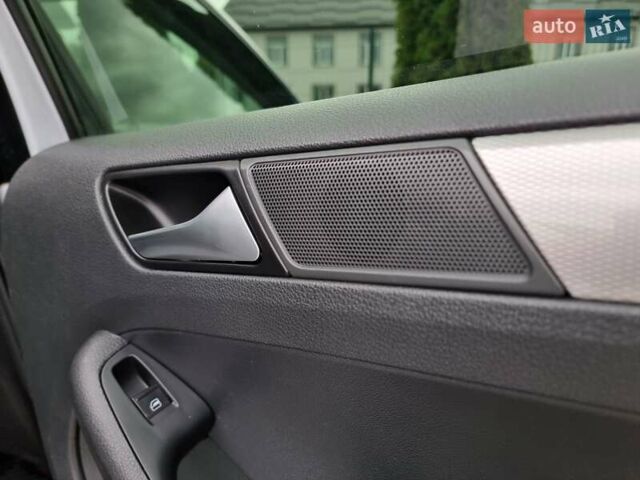 Белый Фольксваген Джетта, объемом двигателя 1.4 л и пробегом 164 тыс. км за 9999 $, фото 75 на Automoto.ua