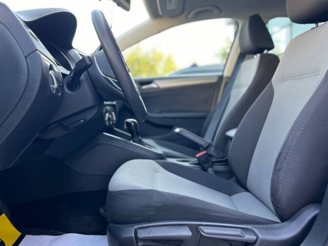 Белый Фольксваген Джетта, объемом двигателя 1.4 л и пробегом 130 тыс. км за 10990 $, фото 7 на Automoto.ua