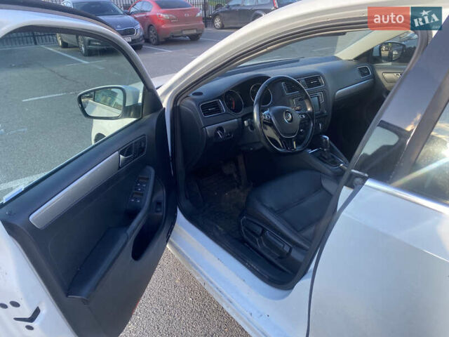 Белый Фольксваген Джетта, объемом двигателя 1.4 л и пробегом 66 тыс. км за 14000 $, фото 8 на Automoto.ua