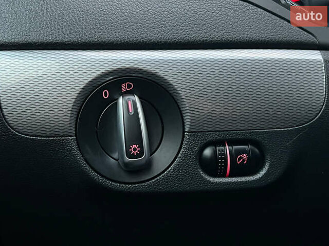 Белый Фольксваген Джетта, объемом двигателя 1.39 л и пробегом 110 тыс. км за 9650 $, фото 17 на Automoto.ua