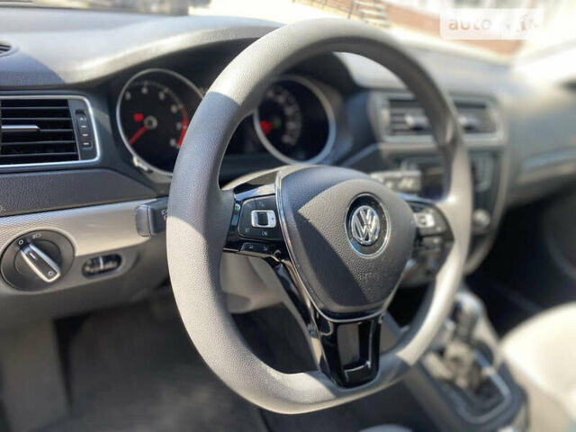 Белый Фольксваген Джетта, объемом двигателя 1.4 л и пробегом 70 тыс. км за 10999 $, фото 19 на Automoto.ua