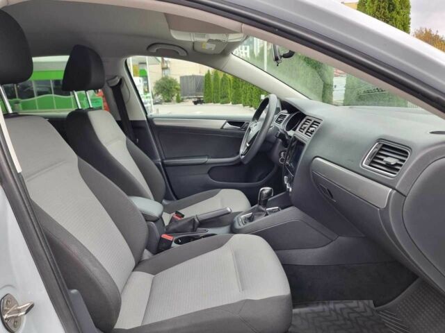 Белый Фольксваген Джетта, объемом двигателя 1.4 л и пробегом 164 тыс. км за 9999 $, фото 22 на Automoto.ua