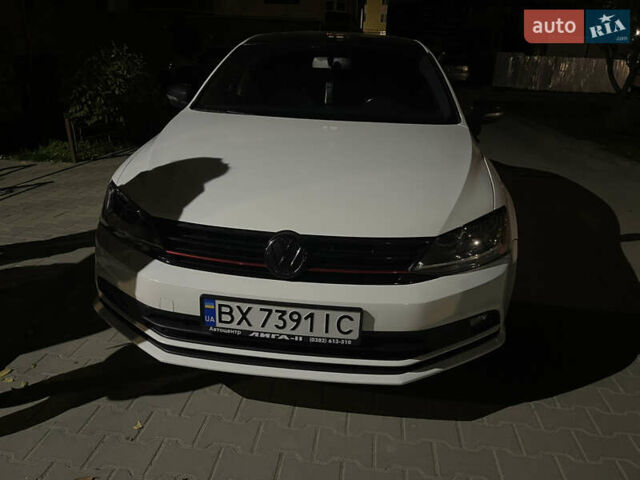 Белый Фольксваген Джетта, объемом двигателя 1.8 л и пробегом 118 тыс. км за 10000 $, фото 1 на Automoto.ua