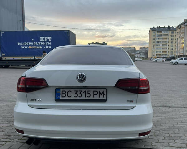 Белый Фольксваген Джетта, объемом двигателя 1.4 л и пробегом 176 тыс. км за 10500 $, фото 4 на Automoto.ua