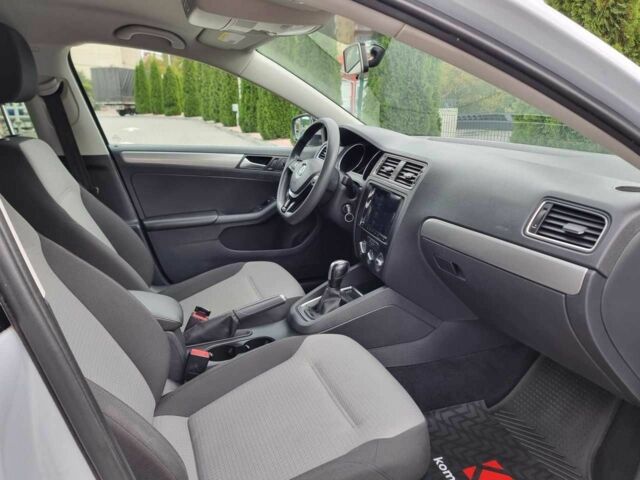 Белый Фольксваген Джетта, объемом двигателя 1.4 л и пробегом 164 тыс. км за 9999 $, фото 21 на Automoto.ua