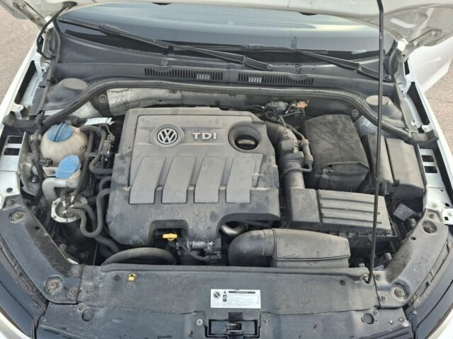 Белый Фольксваген Джетта, объемом двигателя 2 л и пробегом 208 тыс. км за 9850 $, фото 9 на Automoto.ua