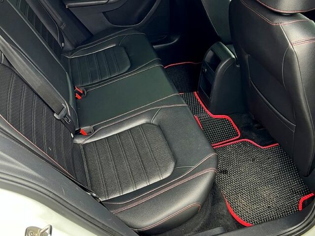 Белый Фольксваген Джетта, объемом двигателя 2 л и пробегом 206 тыс. км за 12400 $, фото 8 на Automoto.ua