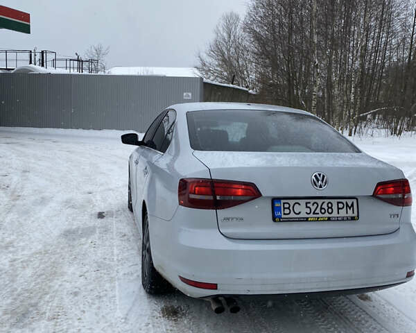 Білий Фольксваген Джетта, об'ємом двигуна 1.39 л та пробігом 168 тис. км за 10800 $, фото 5 на Automoto.ua