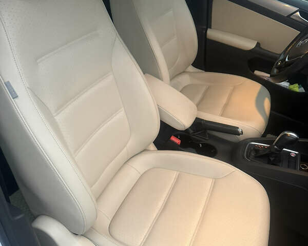 Белый Фольксваген Джетта, объемом двигателя 1.4 л и пробегом 138 тыс. км за 12300 $, фото 13 на Automoto.ua