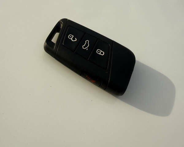 Белый Фольксваген Джетта, объемом двигателя 1.4 л и пробегом 180 тыс. км за 15999 $, фото 22 на Automoto.ua