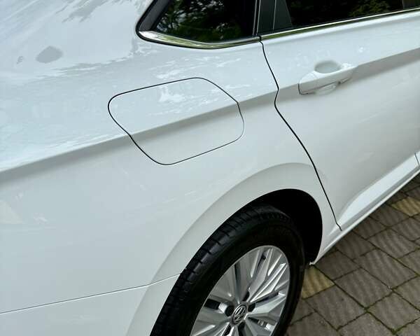 Белый Фольксваген Джетта, объемом двигателя 1.4 л и пробегом 71 тыс. км за 15000 $, фото 23 на Automoto.ua