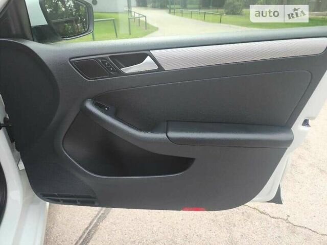 Белый Фольксваген Джетта, объемом двигателя 1.4 л и пробегом 105 тыс. км за 3000 $, фото 33 на Automoto.ua