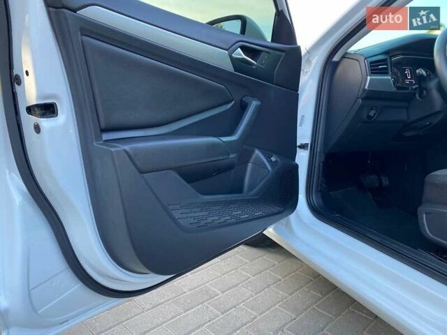 Белый Фольксваген Джетта, объемом двигателя 1.4 л и пробегом 129 тыс. км за 13999 $, фото 24 на Automoto.ua