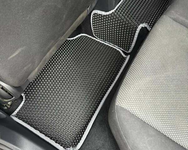 Белый Фольксваген Джетта, объемом двигателя 1.4 л и пробегом 103 тыс. км за 16000 $, фото 6 на Automoto.ua