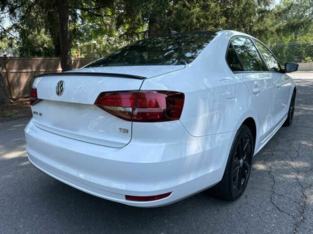 Белый Фольксваген Джетта, объемом двигателя 1.8 л и пробегом 49 тыс. км за 2100 $, фото 6 на Automoto.ua