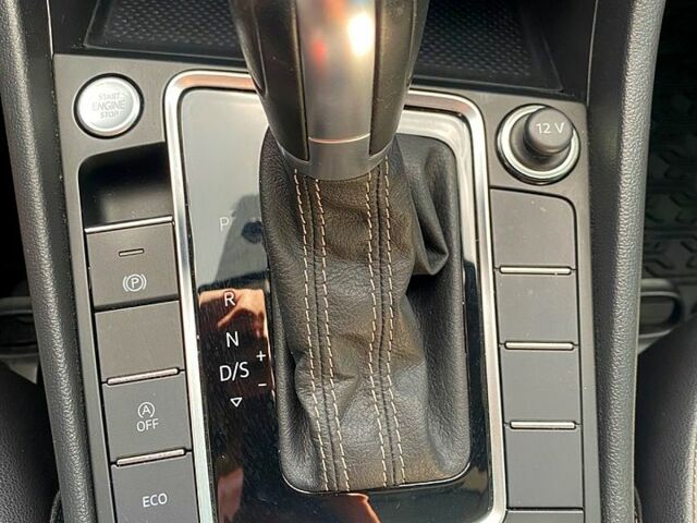 Белый Фольксваген Джетта, объемом двигателя 1.4 л и пробегом 183 тыс. км за 15700 $, фото 13 на Automoto.ua