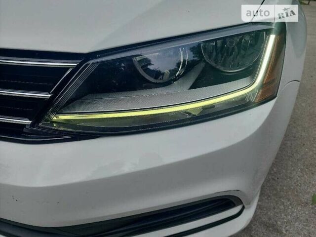 Белый Фольксваген Джетта, объемом двигателя 1.4 л и пробегом 105 тыс. км за 3000 $, фото 1 на Automoto.ua