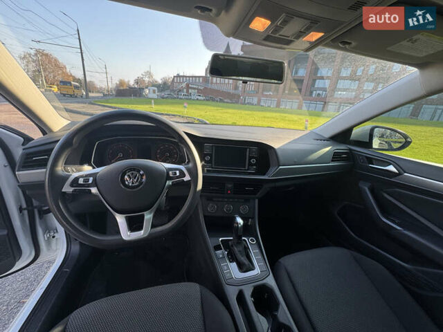 Белый Фольксваген Джетта, объемом двигателя 1.4 л и пробегом 131 тыс. км за 13914 $, фото 6 на Automoto.ua