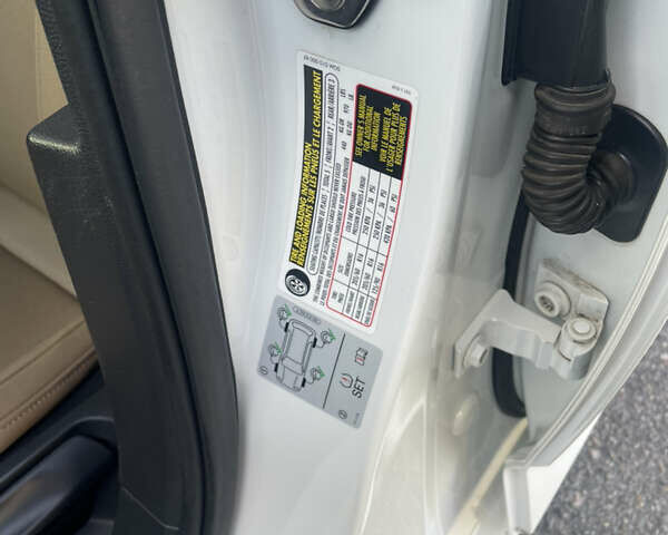 Білий Фольксваген Джетта, об'ємом двигуна 1.4 л та пробігом 151 тис. км за 14500 $, фото 13 на Automoto.ua