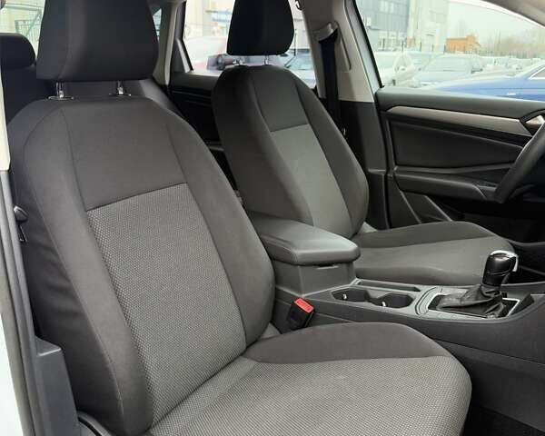 Белый Фольксваген Джетта, объемом двигателя 1.4 л и пробегом 112 тыс. км за 14300 $, фото 31 на Automoto.ua