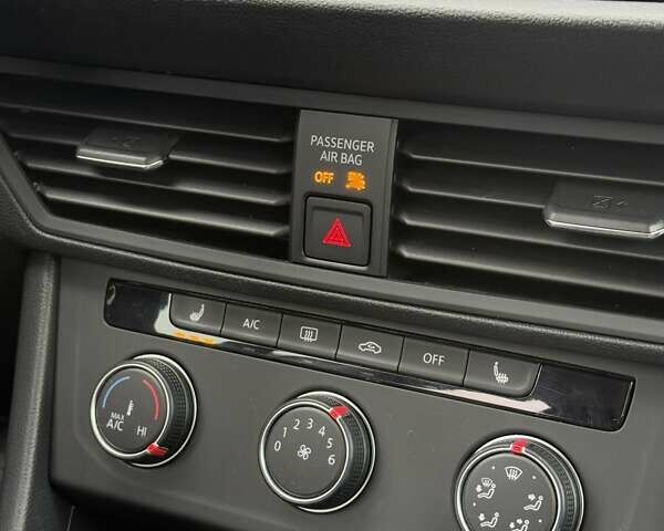 Белый Фольксваген Джетта, объемом двигателя 1.4 л и пробегом 112 тыс. км за 14300 $, фото 19 на Automoto.ua