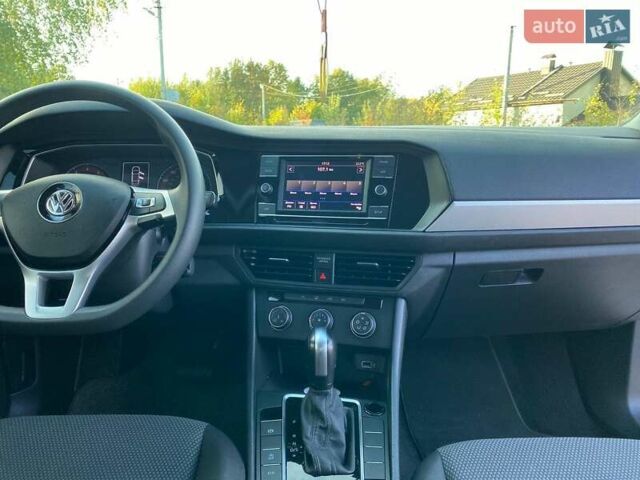 Белый Фольксваген Джетта, объемом двигателя 1.4 л и пробегом 129 тыс. км за 13999 $, фото 17 на Automoto.ua