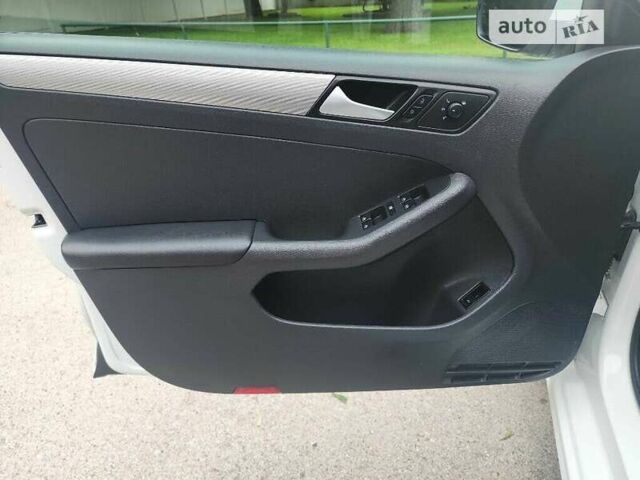 Белый Фольксваген Джетта, объемом двигателя 1.4 л и пробегом 105 тыс. км за 3000 $, фото 32 на Automoto.ua