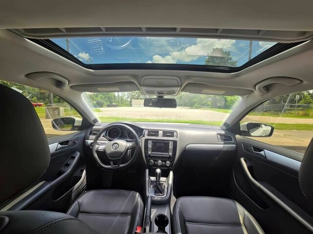 Белый Фольксваген Джетта, объемом двигателя 1.8 л и пробегом 43 тыс. км за 8000 $, фото 10 на Automoto.ua