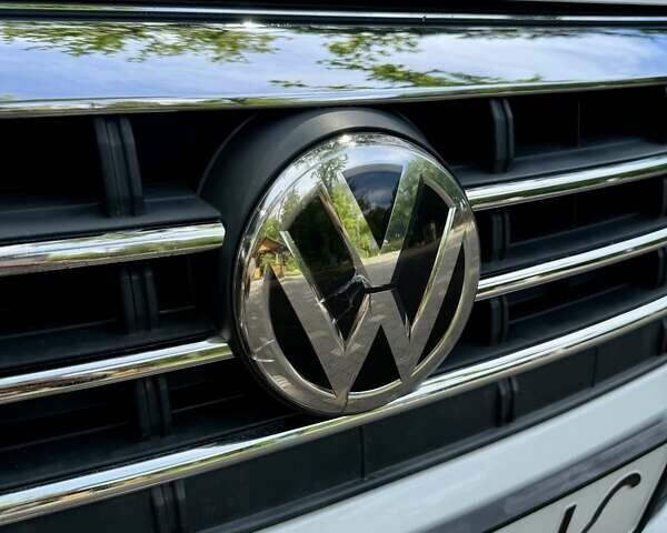 Белый Фольксваген Джетта, объемом двигателя 1.4 л и пробегом 71 тыс. км за 15000 $, фото 30 на Automoto.ua