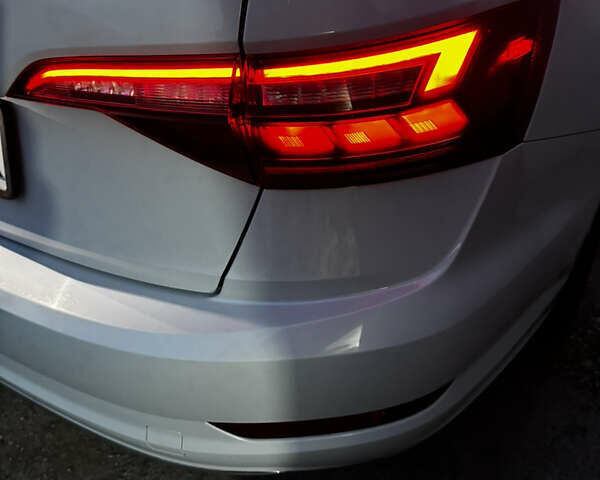 Белый Фольксваген Джетта, объемом двигателя 1.4 л и пробегом 103 тыс. км за 16000 $, фото 2 на Automoto.ua