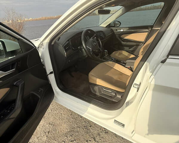 Белый Фольксваген Джетта, объемом двигателя 1.4 л и пробегом 180 тыс. км за 15999 $, фото 11 на Automoto.ua