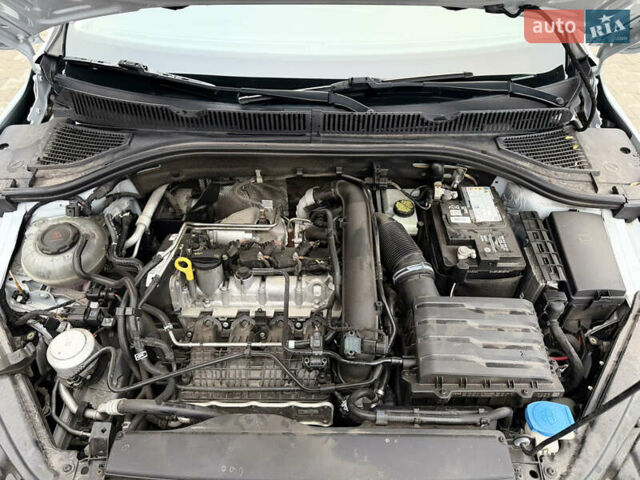 Білий Фольксваген Джетта, об'ємом двигуна 1.4 л та пробігом 128 тис. км за 14999 $, фото 26 на Automoto.ua